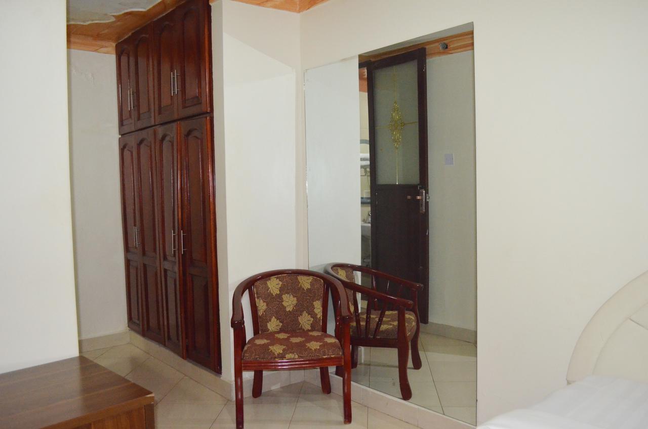 Mt. Zion Hotel Annex Kampala Bagian luar foto